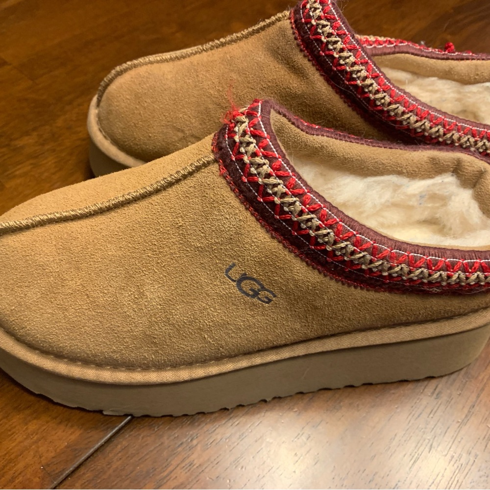 UGG Brown Suede Platform Slippers with Red Accents